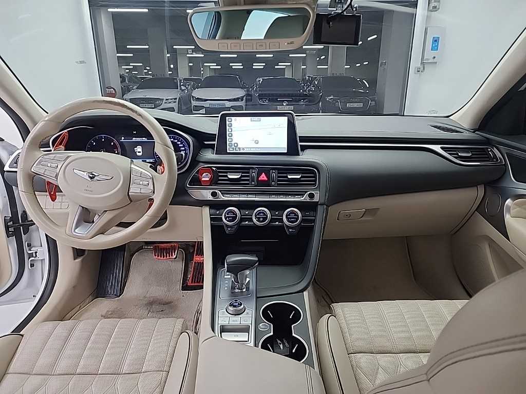 Genesis G70 - Vista 7