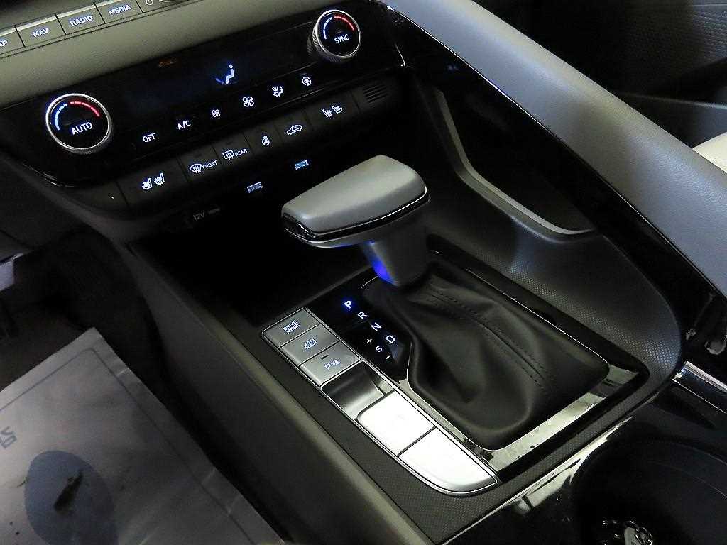 HYUNDAI Avante - Vista 12