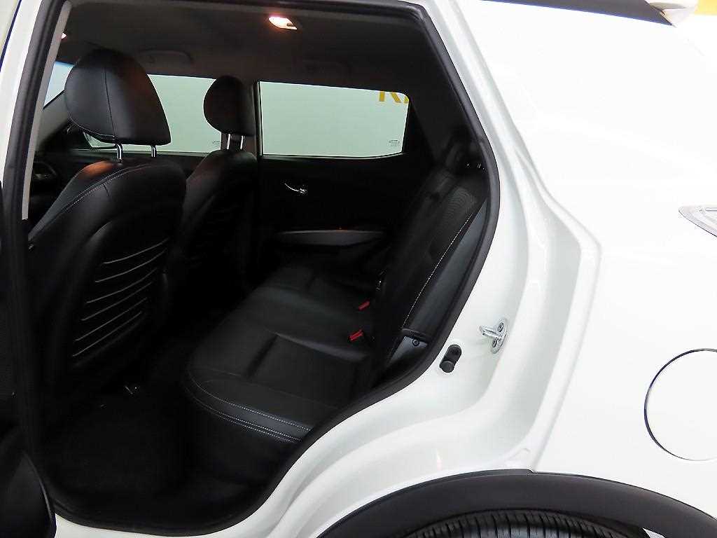 Ssangyong Tivoli - Vista 6