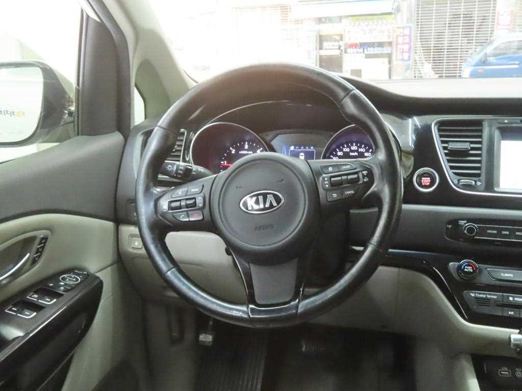 KIA Carnival 2015 - Importación desde Corea - HF Imports Iquique - Foto 19