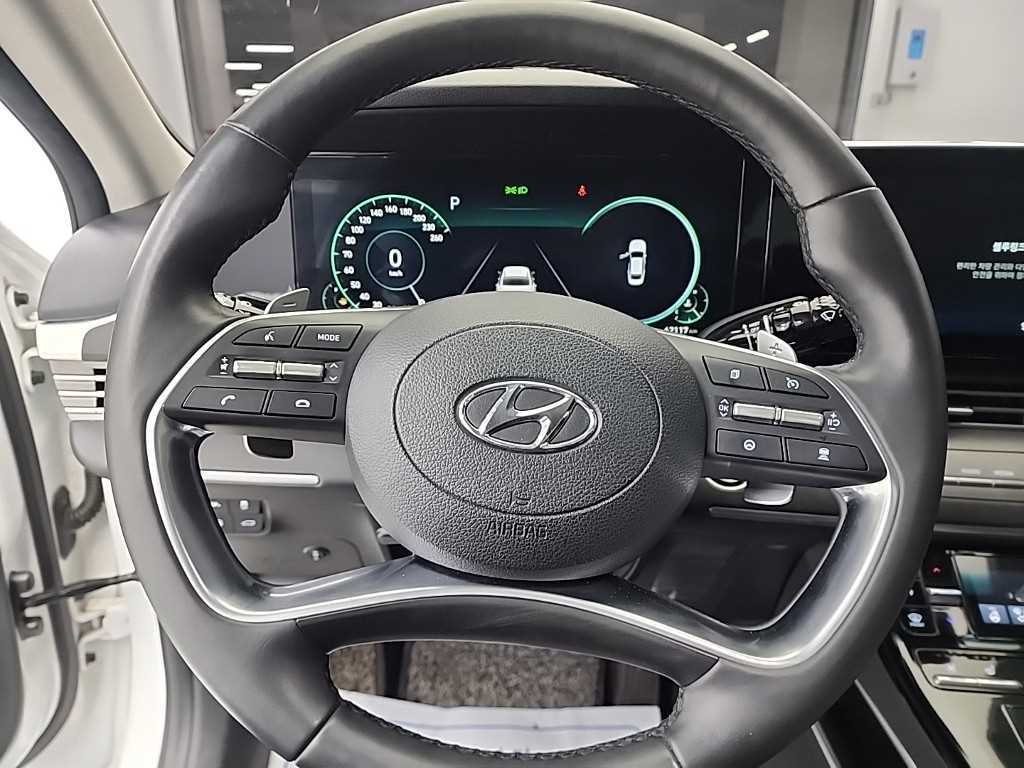 HYUNDAI Grandeur - Vista 9