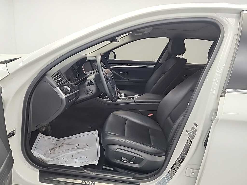 BMW 5 Series - Vista 11