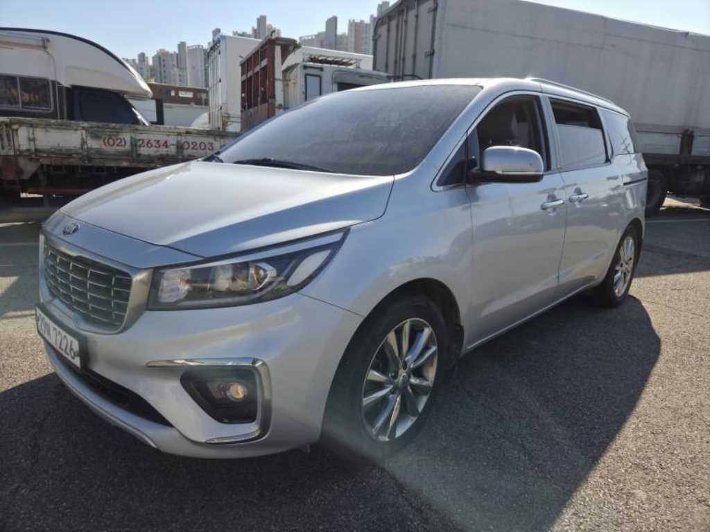 KIA Carnival - Vista 3