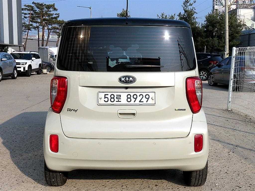 KIA Ray - Vista 4