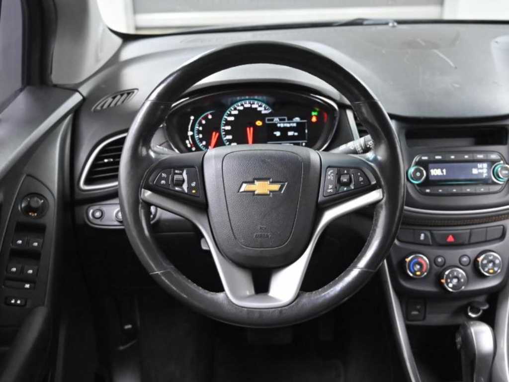 Chevrolet Trax 2021 Gris - Importación desde Corea - HF Imports Iquique - Foto 13
