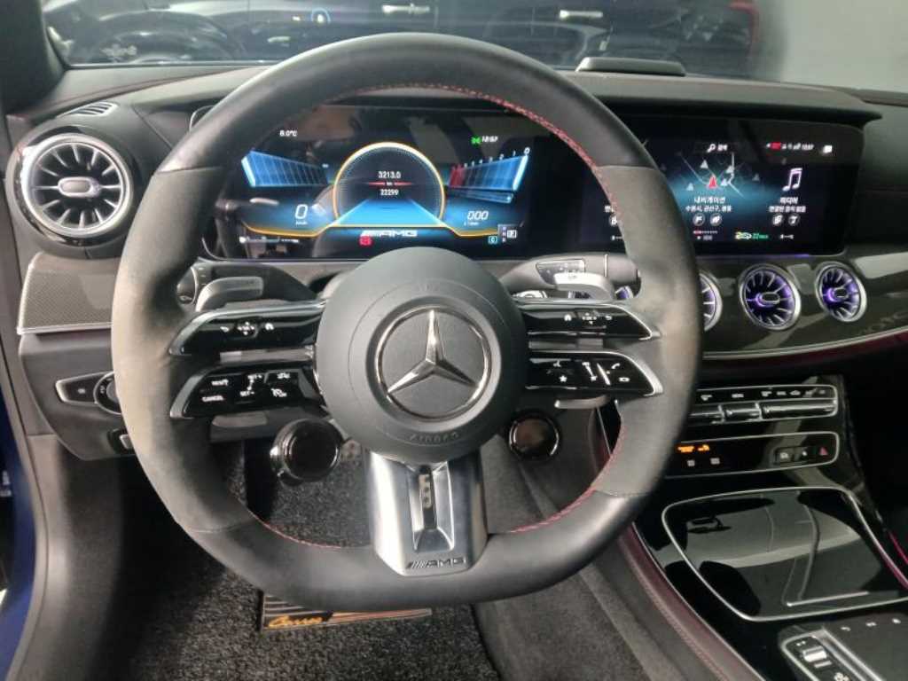 Mercedes Benz E class - Vista 8