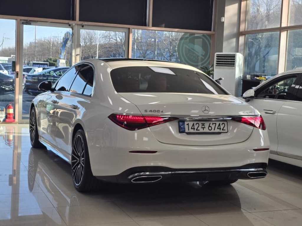 Mercedes Benz S Class - Vista 4