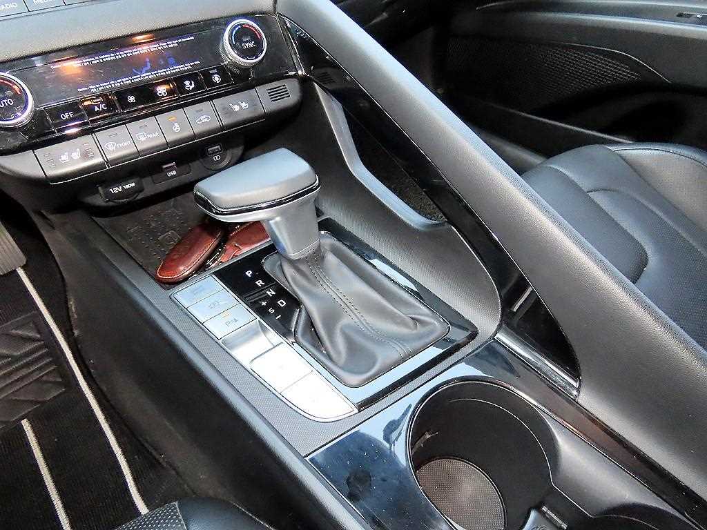 HYUNDAI Avante - Vista 10