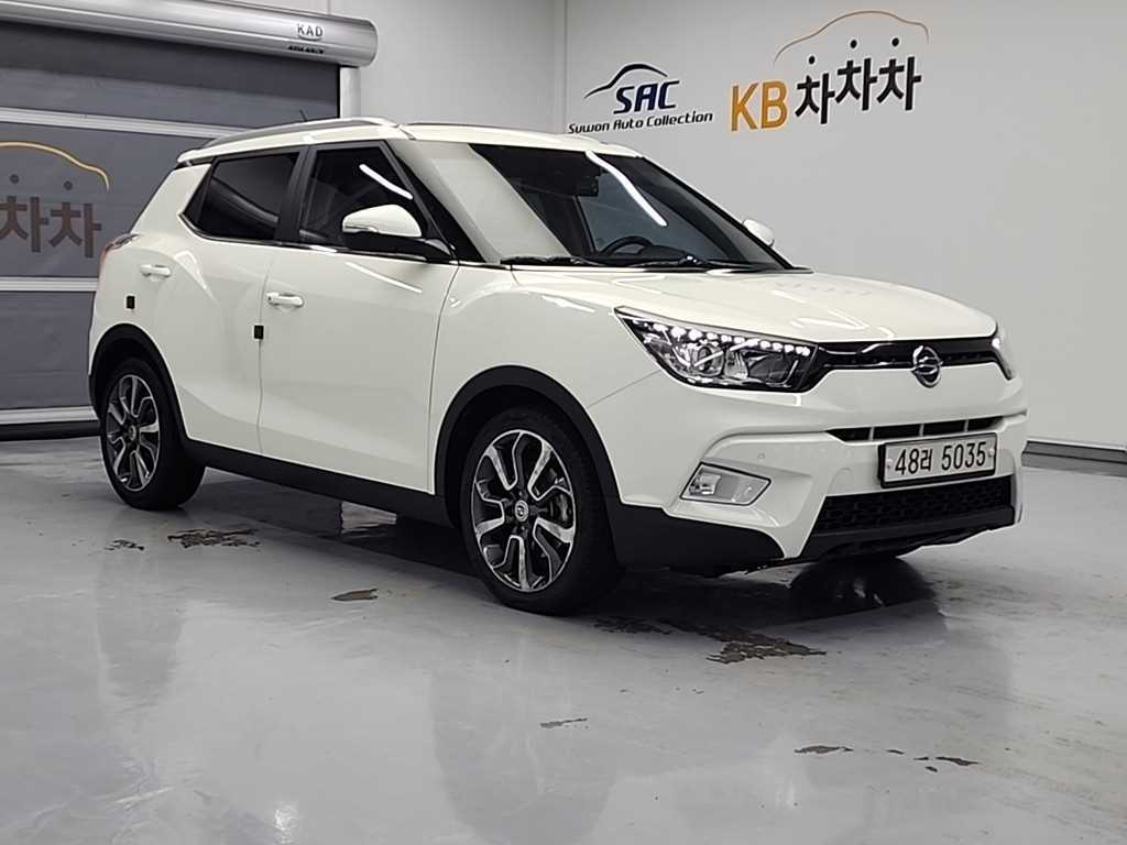 Ssangyong Tivoli - Vista 4