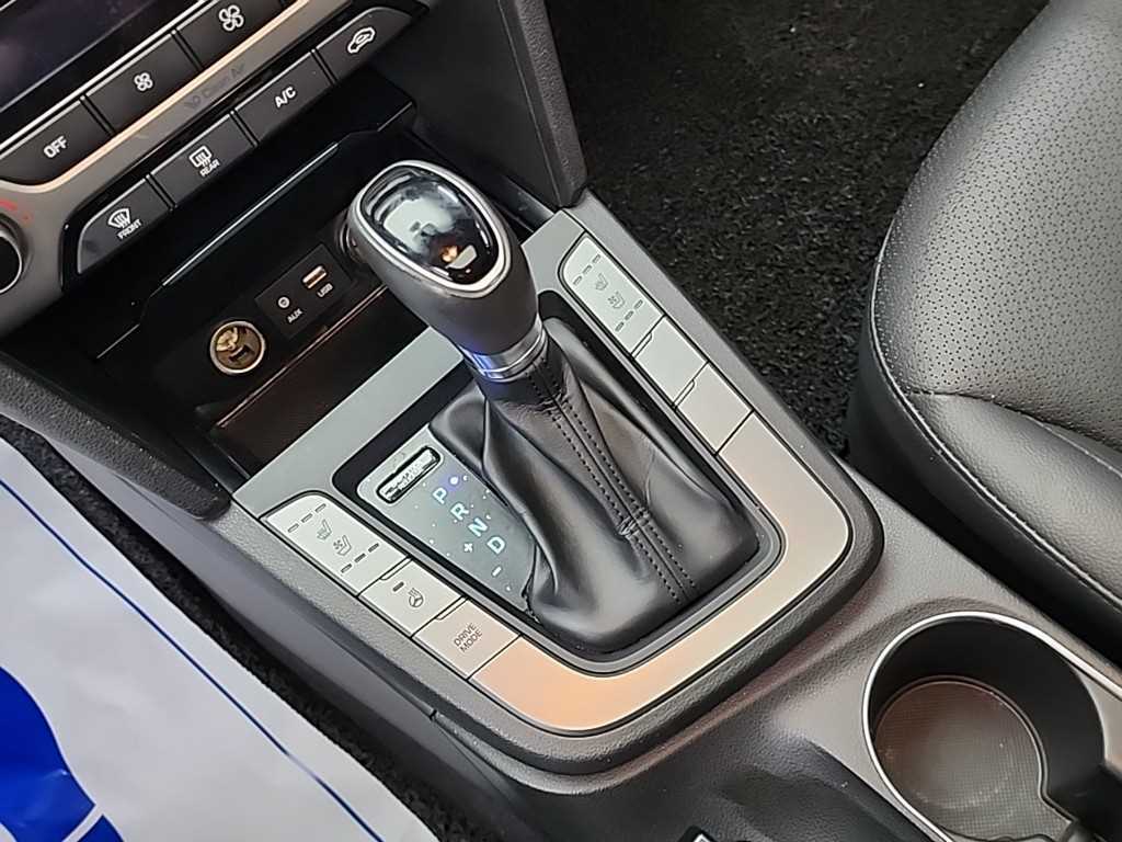 HYUNDAI Avante - Vista 8