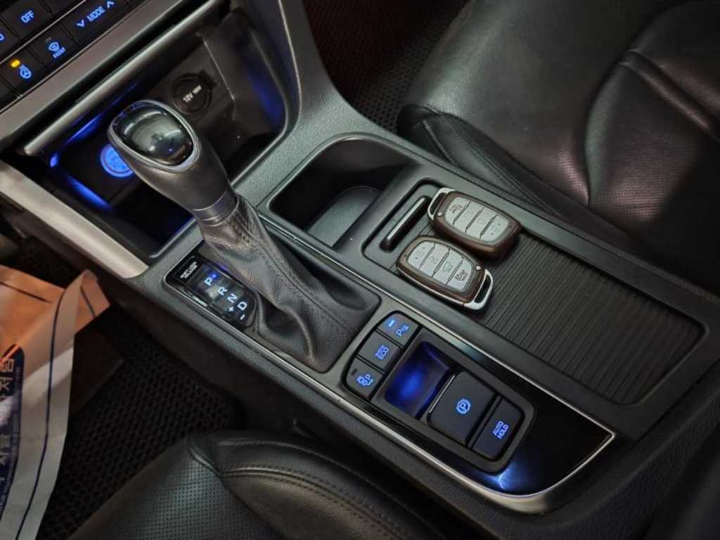 HYUNDAI Sonata - Vista 11