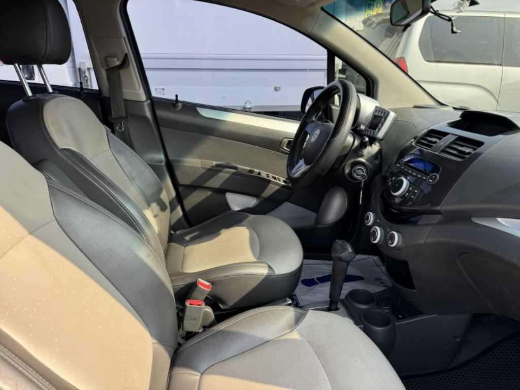 Chevrolet Spark - Vista 6