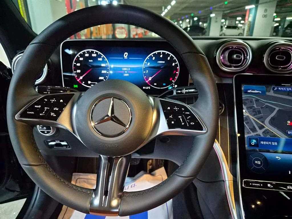 Mercedes Benz C Class - Vista 8