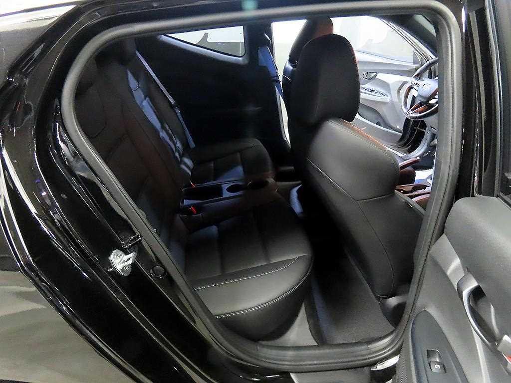 HYUNDAI Veloster - Vista 7