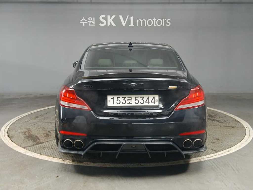 Genesis G70 - Vista 6