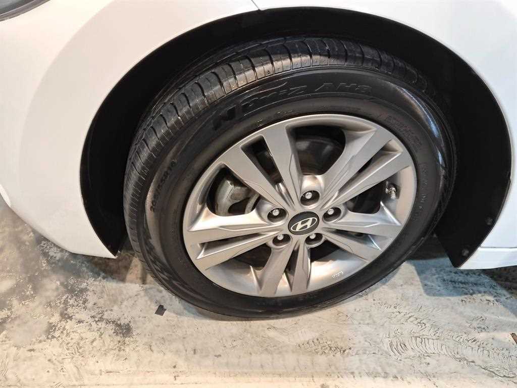 HYUNDAI Avante 2017 Blanco - Importación desde Corea - HF Imports Iquique - Foto 19