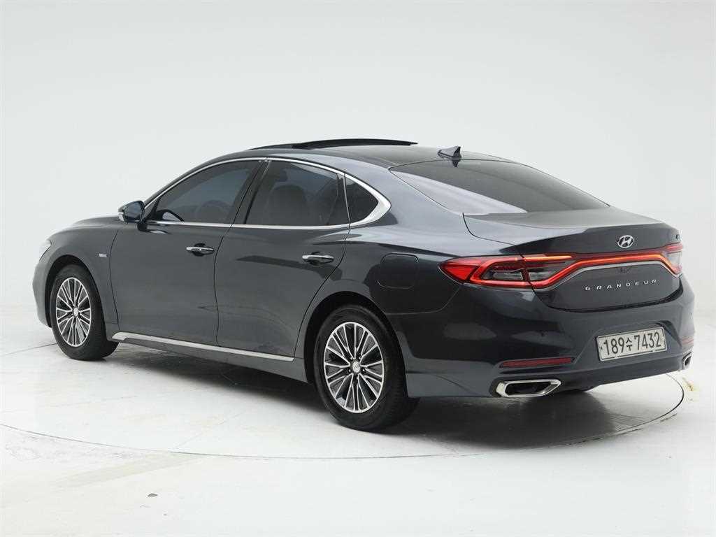 HYUNDAI Grandeur - Vista 4