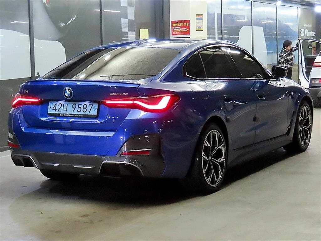 BMW i4 - Vista 4