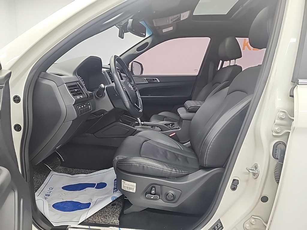 Ssangyong Rexton - Vista 11