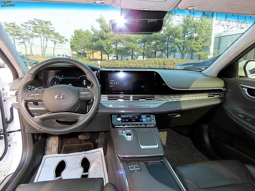 HYUNDAI Grandeur - Vista 7