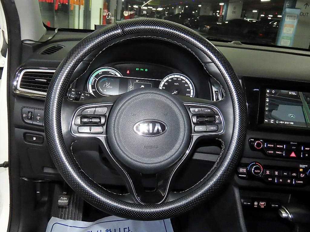 KIA Niro - Vista 8