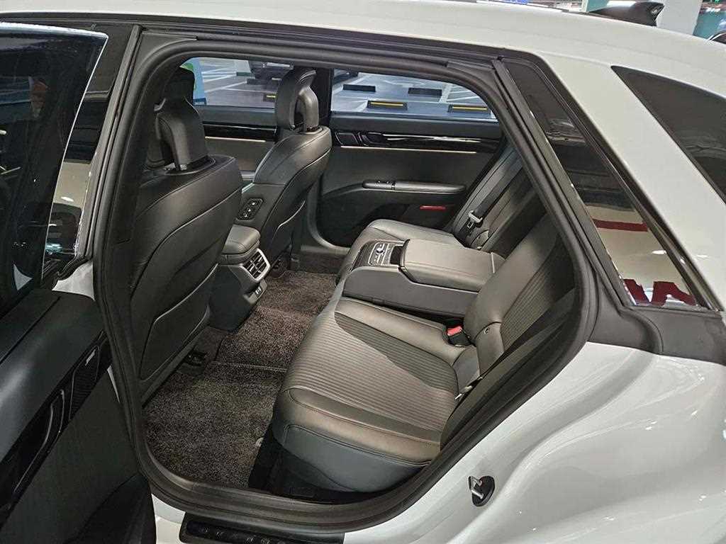 HYUNDAI Grandeur - Vista 7