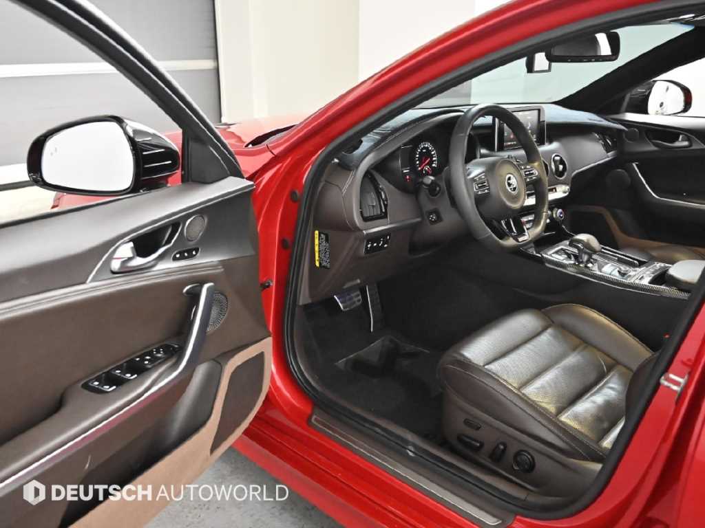 KIA Stinger - Vista 11