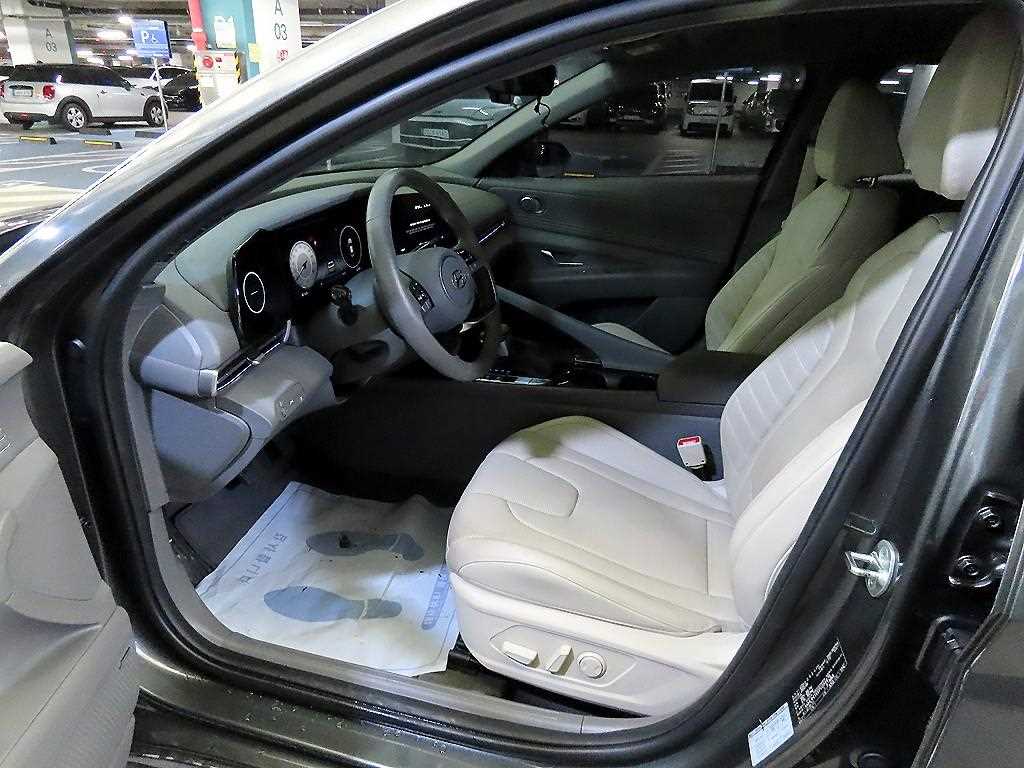 HYUNDAI Avante - Vista 6