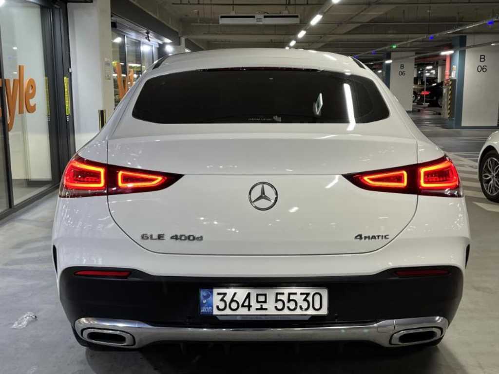 Mercedes Benz GLE Class - Vista 5