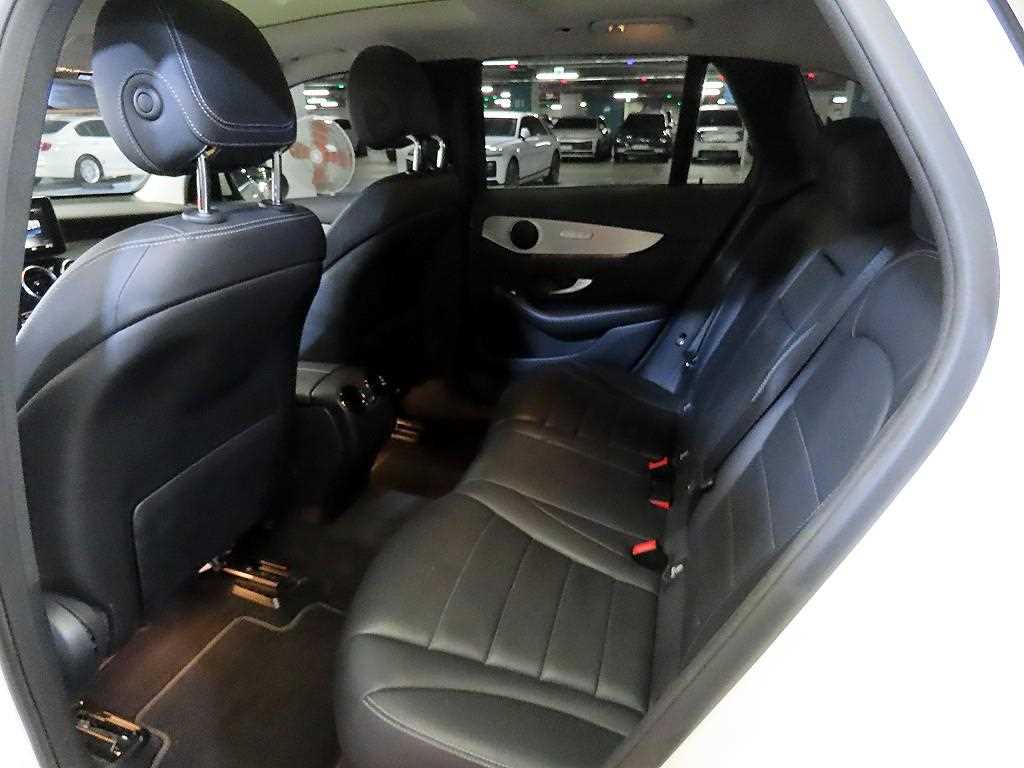 Mercedes Benz GLC Class - Vista 7