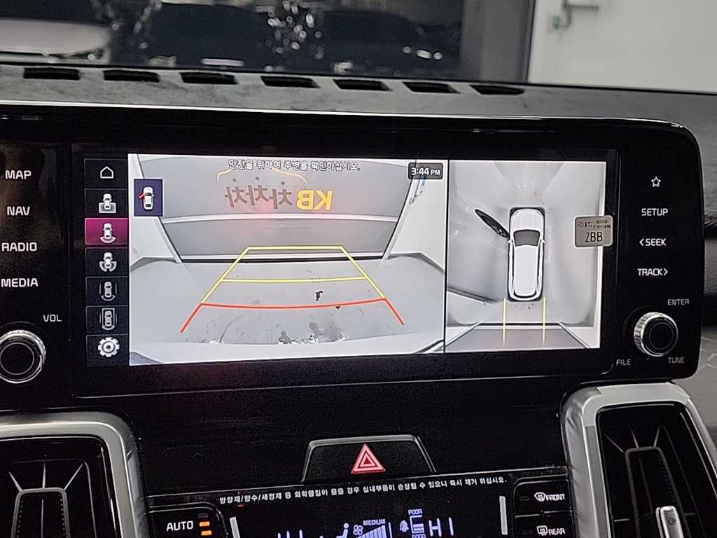 KIA Sorento 2023 Blanco - Importación desde Corea - HF Imports Iquique - Foto 17