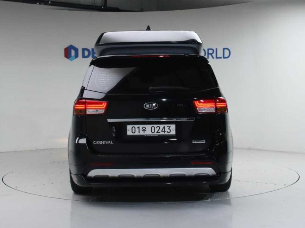 KIA Carnival - Vista 4