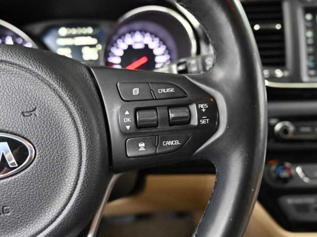 KIA Carnival 2017 Negro - Importación desde Corea - HF Imports Iquique - Foto 18