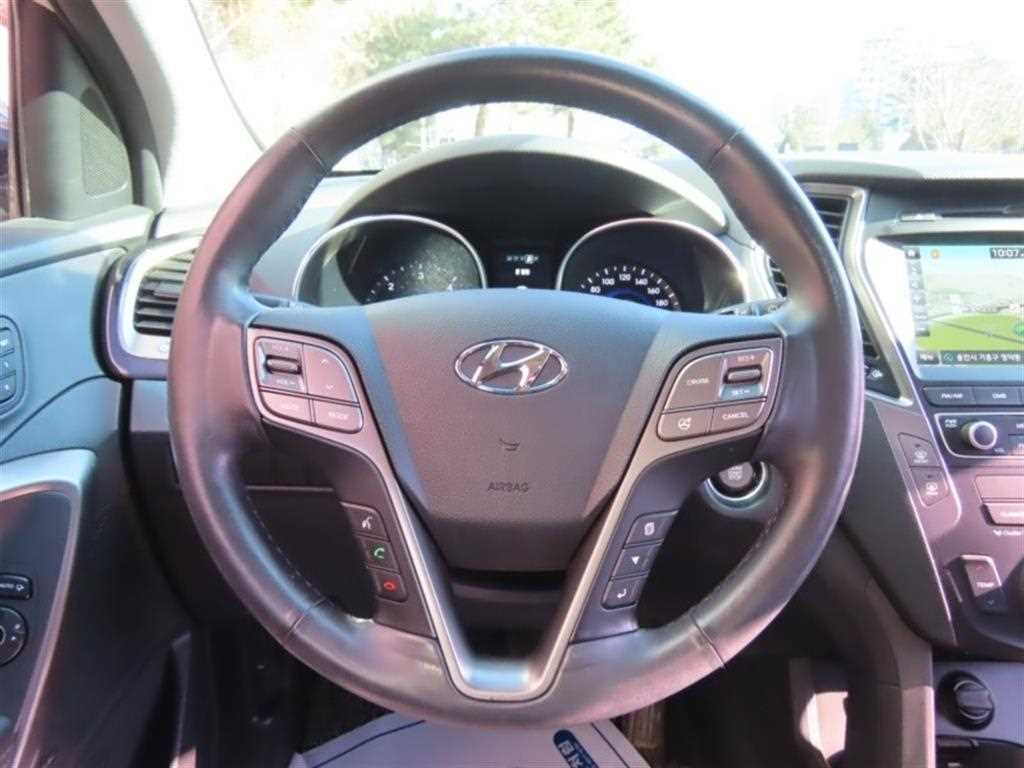 HYUNDAI Santa Fe 2015 the color of pearl - Importación desde Corea - HF Imports Iquique - Foto 16
