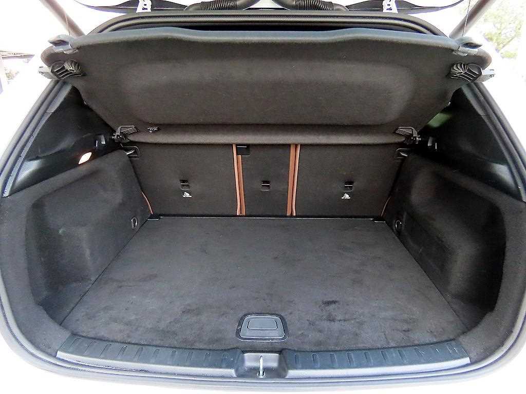 Mercedes Benz GLA Class 2021 Blanco - Importación desde Corea - HF Imports Iquique - Foto 18