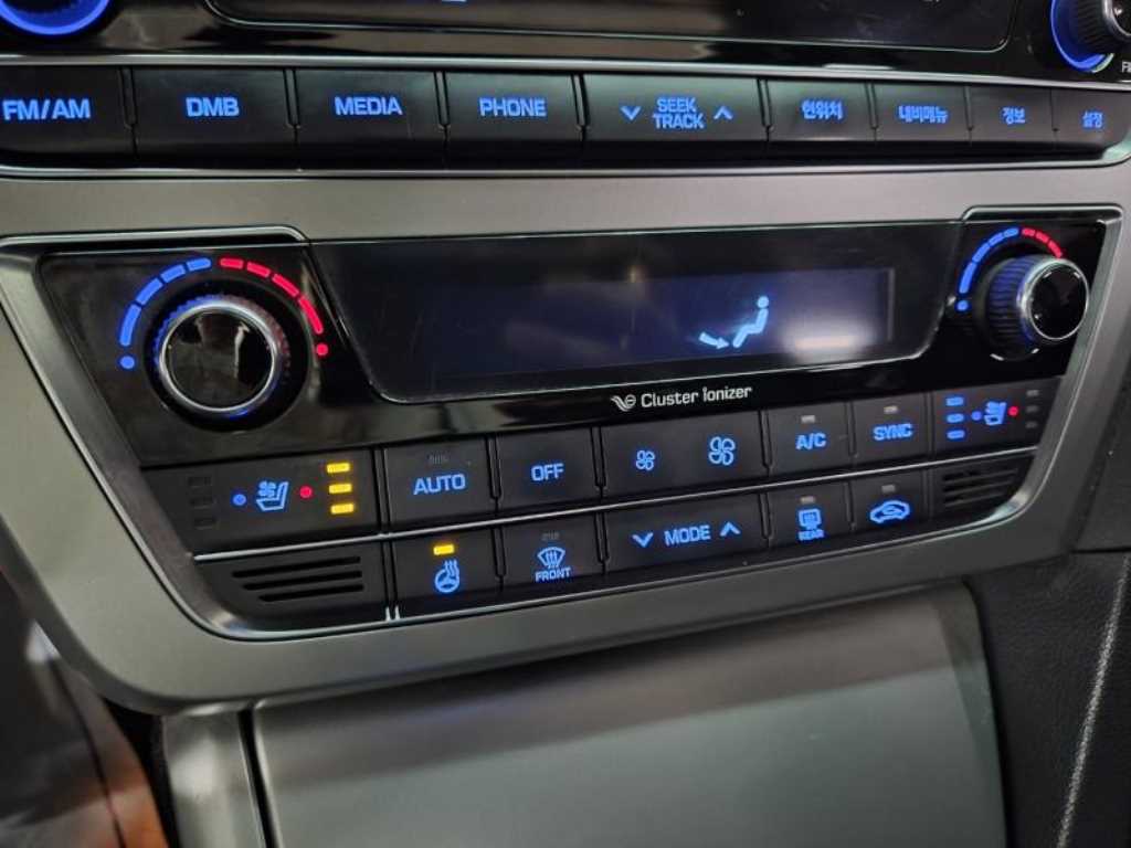 HYUNDAI Sonata - Vista 10