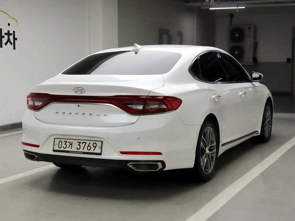 HYUNDAI Grandeur - Vista 4