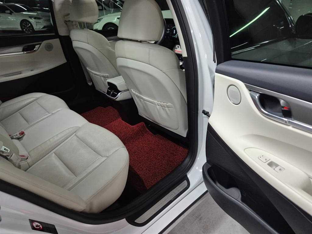 HYUNDAI Grandeur - Vista 12