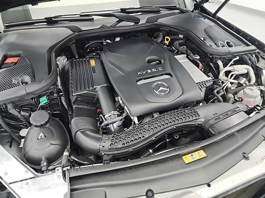 Mercedes Benz E class - Vista 5