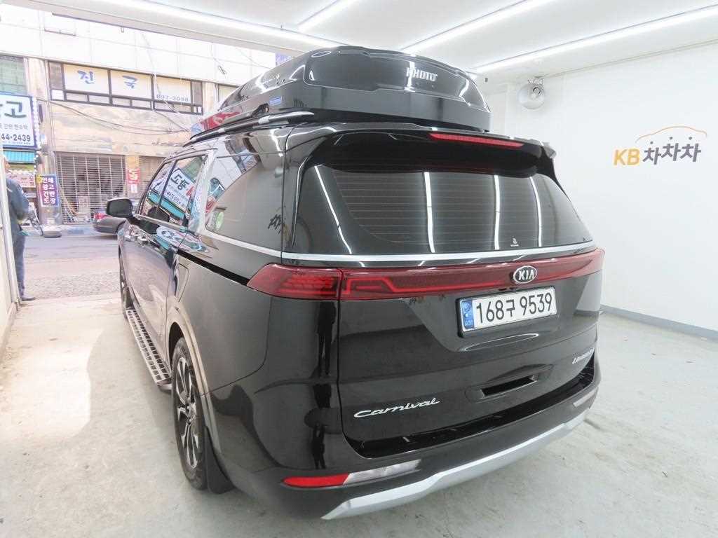 KIA Carnival - Vista 4