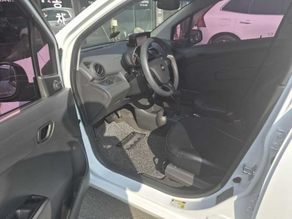 Chevrolet Spark - Vista 5