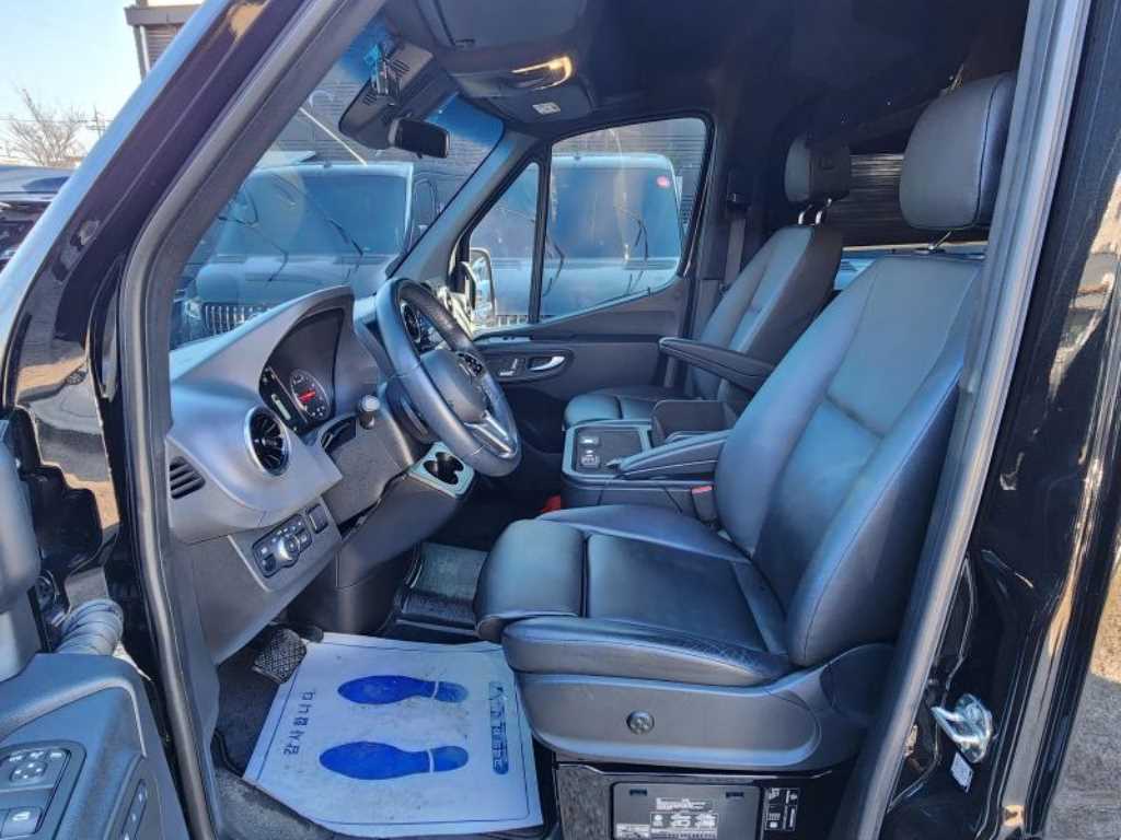 Mercedes Benz Sprinter 2021 Negro - Importación desde Corea - HF Imports Iquique - Foto 13