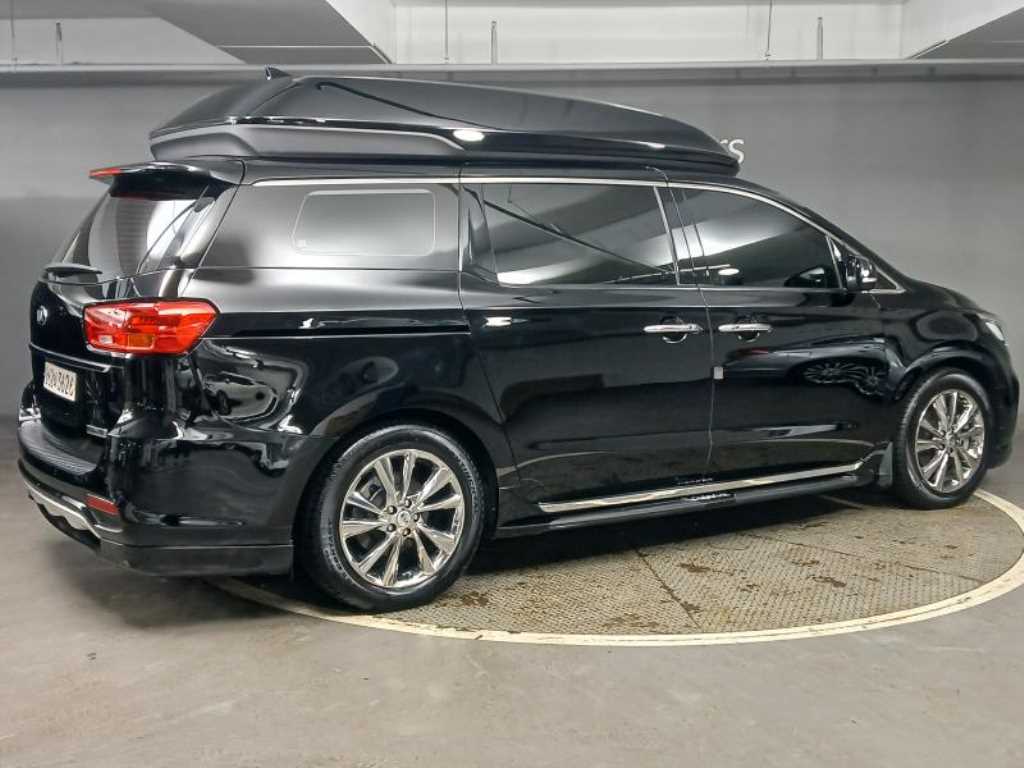 KIA Carnival - Vista 4