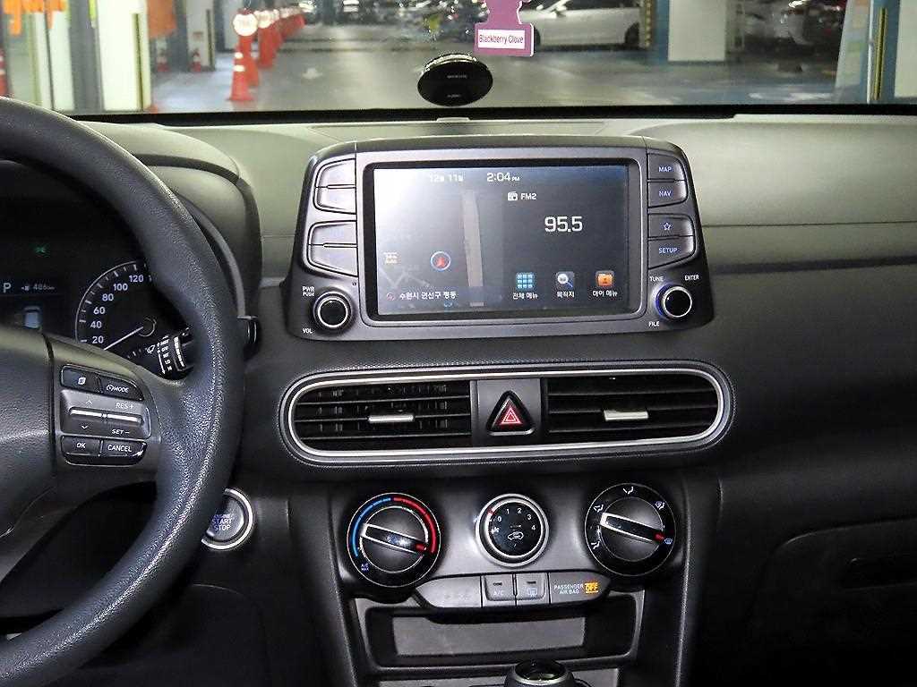 HYUNDAI Kona - Vista 11