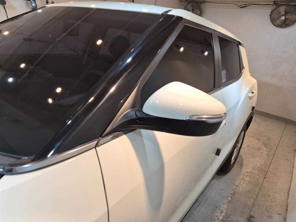 Ssangyong Tivoli - Vista 5