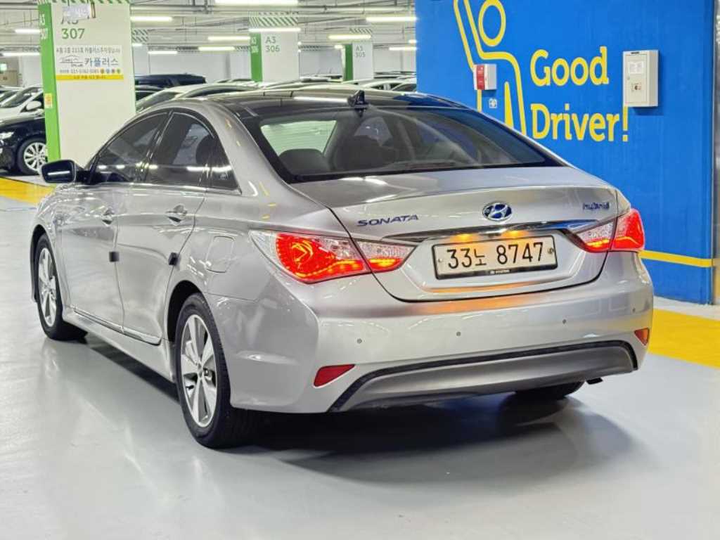 HYUNDAI Sonata - Vista 4