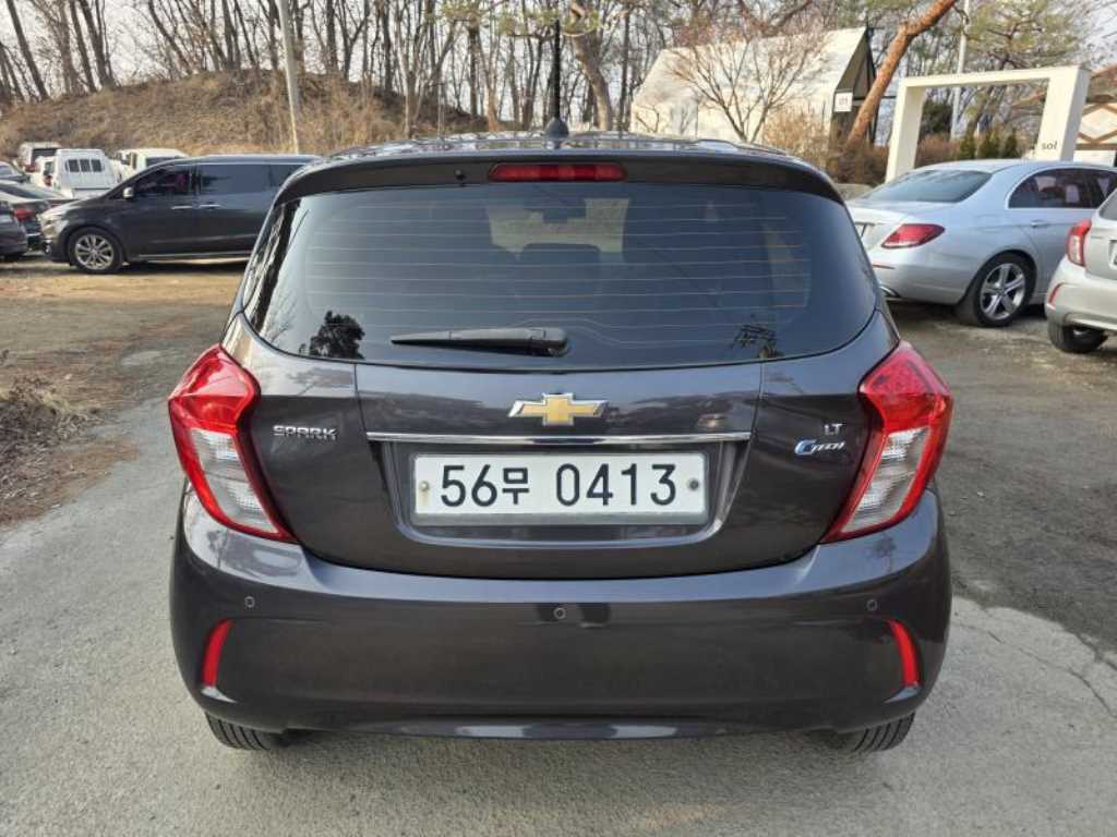 Chevrolet Spark - Vista 5