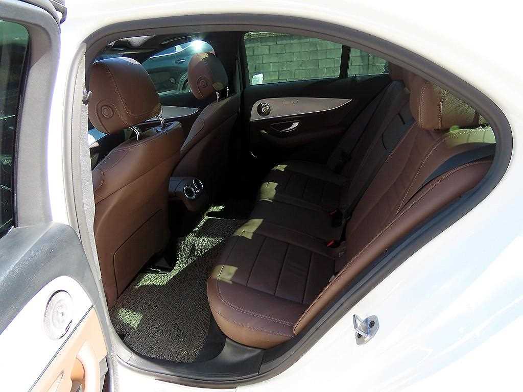 Mercedes Benz E class - Vista 6