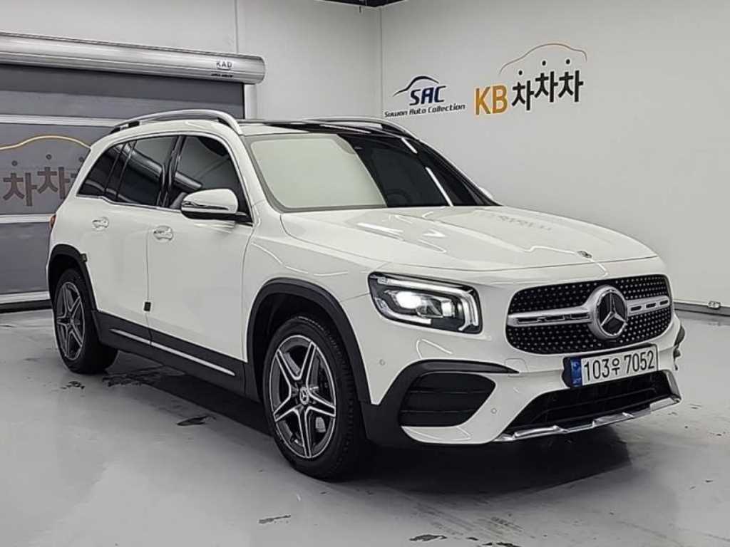 Mercedes Benz GLB Class - Vista 4