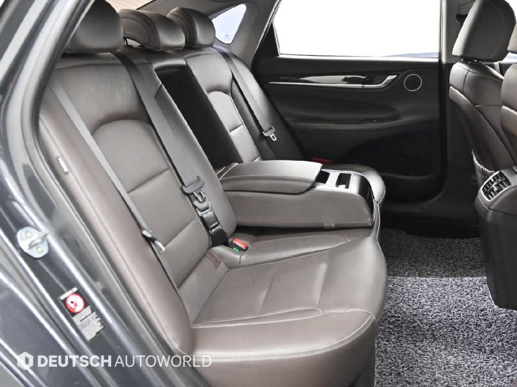 HYUNDAI Grandeur - Vista 12